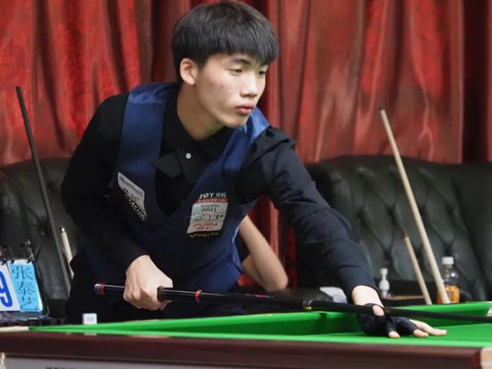 他连续命中 他连续命中