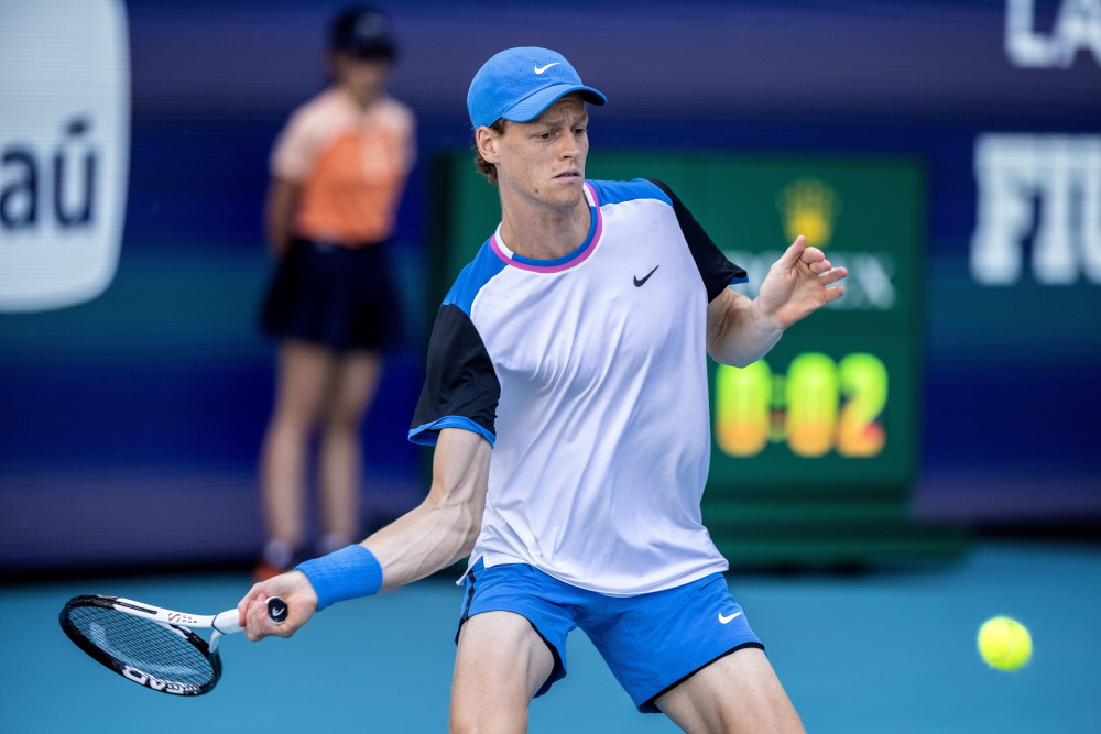 他是忙于公 他是忙于公