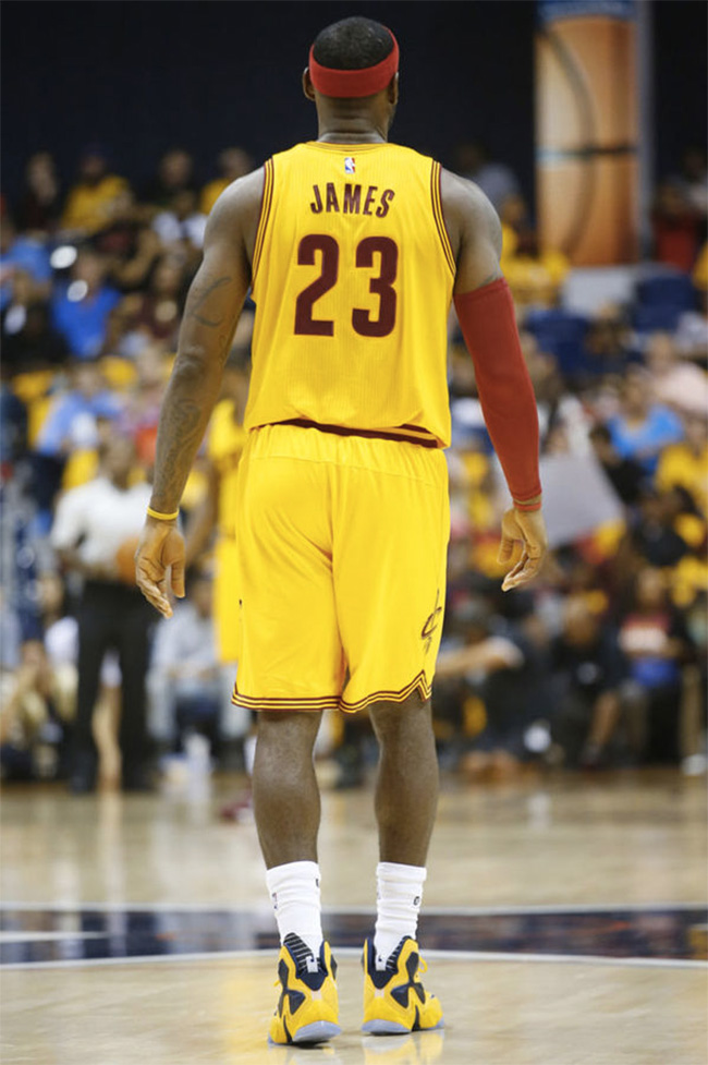 间轴拉回到 间轴拉回到